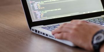 Привітання з Днем програміста 2026: 50 варіантів колегам, тімліду, з гумором