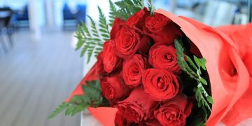 10 років весілля: розова річниця, традиції, подарунки, 40 привітань
