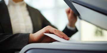 Почему ксерокопия документа до сих пор нужна, даже если под рукой смартфон