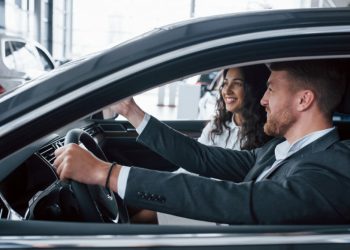 Як обрати надійний сервіс прокату авто: 8 критеріїв безпечної оренди
