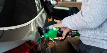 Бензин А-95 дорожчає: скільки коштує пальне на українських АЗС