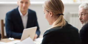 Захист сімейних та майнових прав в Україні: особливості судочинства, аліментні зобов’язання та юридична підтримка